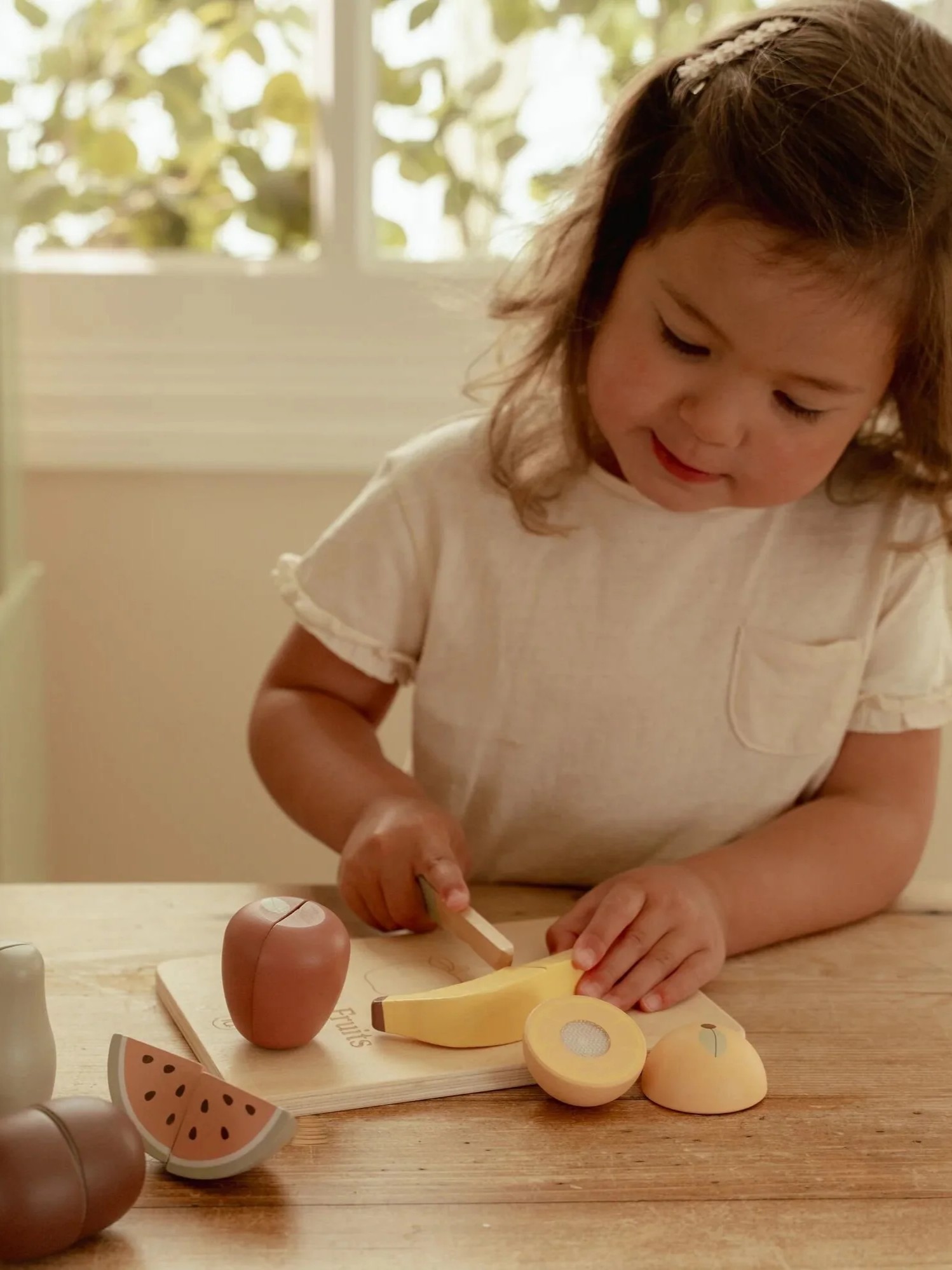 Deska do krojenia Little Dutch z owocami Deska do krojenia Little Dutch z owocami