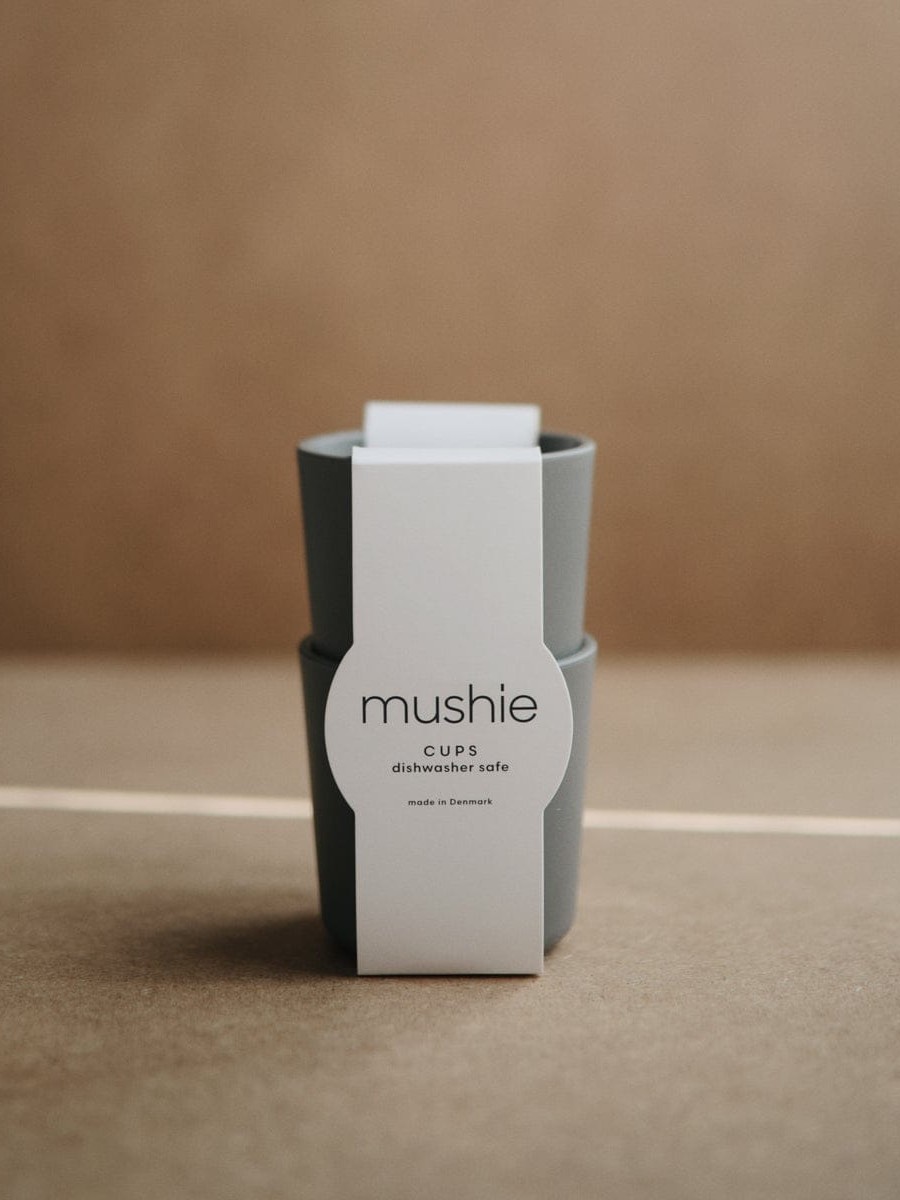 Mushie - kubeczki do nauki samodzielnego picia Smoke