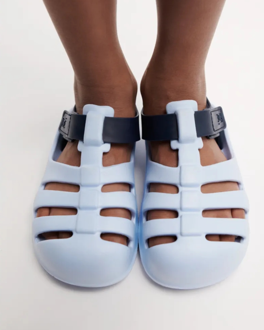 Liewood - sandały dziecięce Beau Pure Sky/Classic Navy