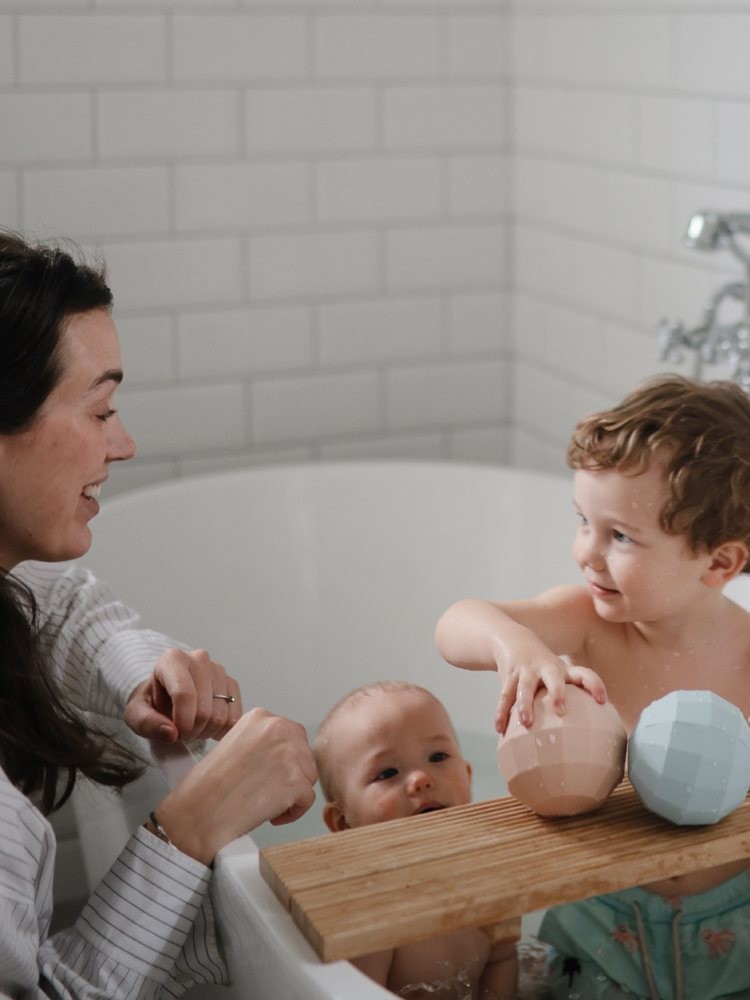 Mushie - silikonowe kule sensoryczne (Nesting Spheres) Blush