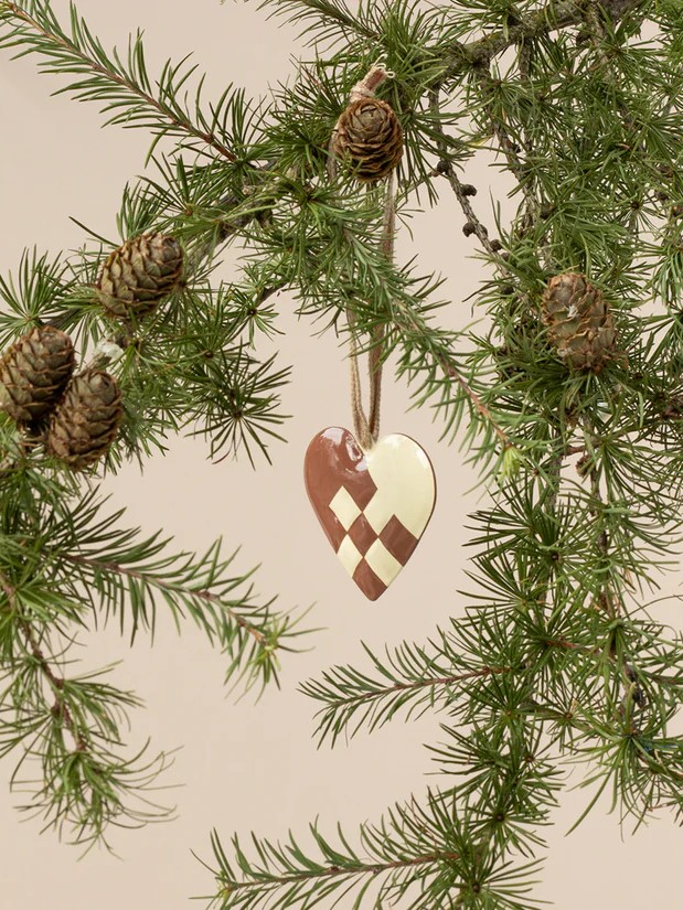 Maileg - metalowa dekoracja bożonarodzeniowa Małe serduszko fioletowe Maileg - metalowa dekoracja bożonarodzeniowa Małe serduszko fioletowe