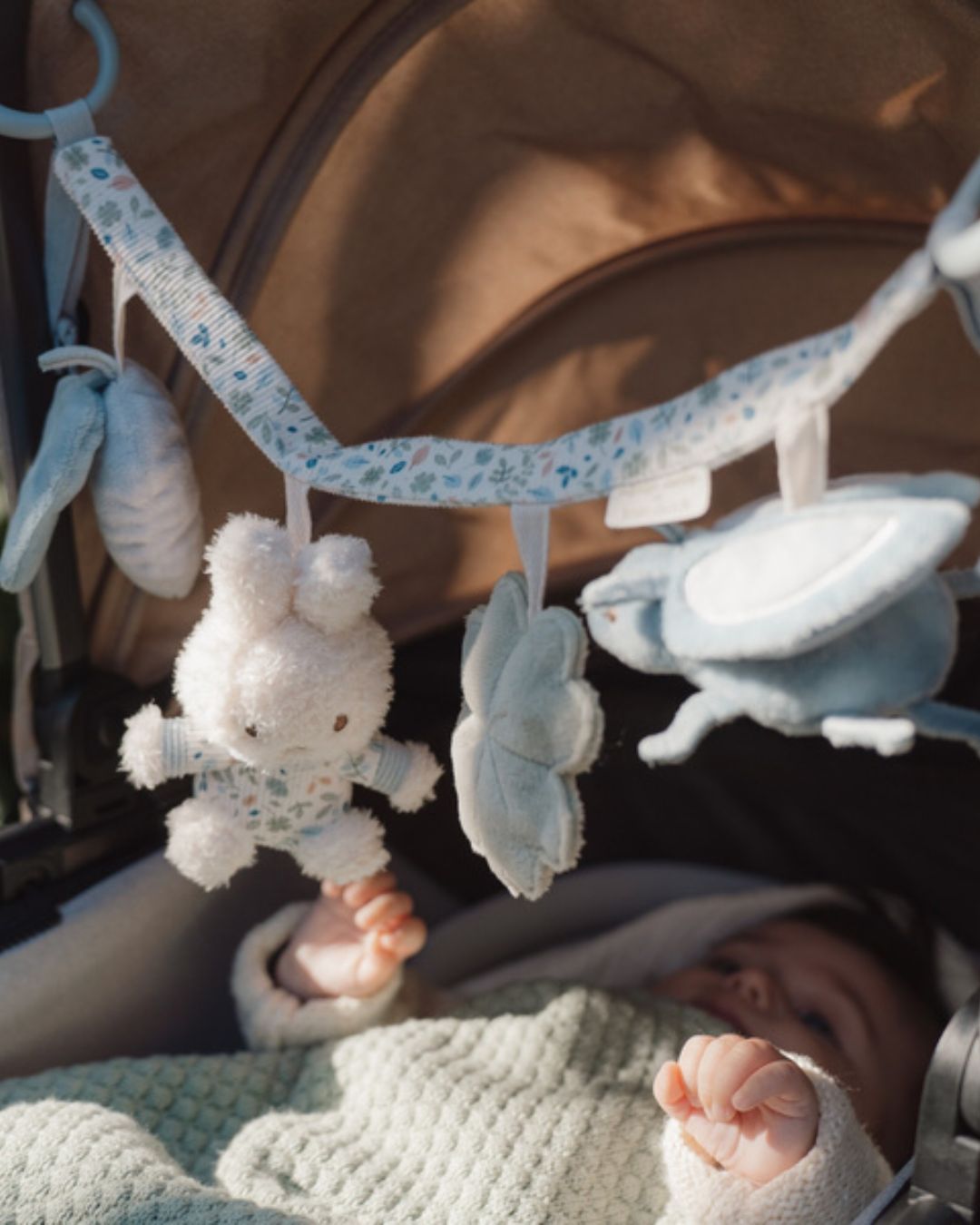 Little Dutch - Miffy zawieszka interaktywna do wózka/fotelika Lucky Leaves