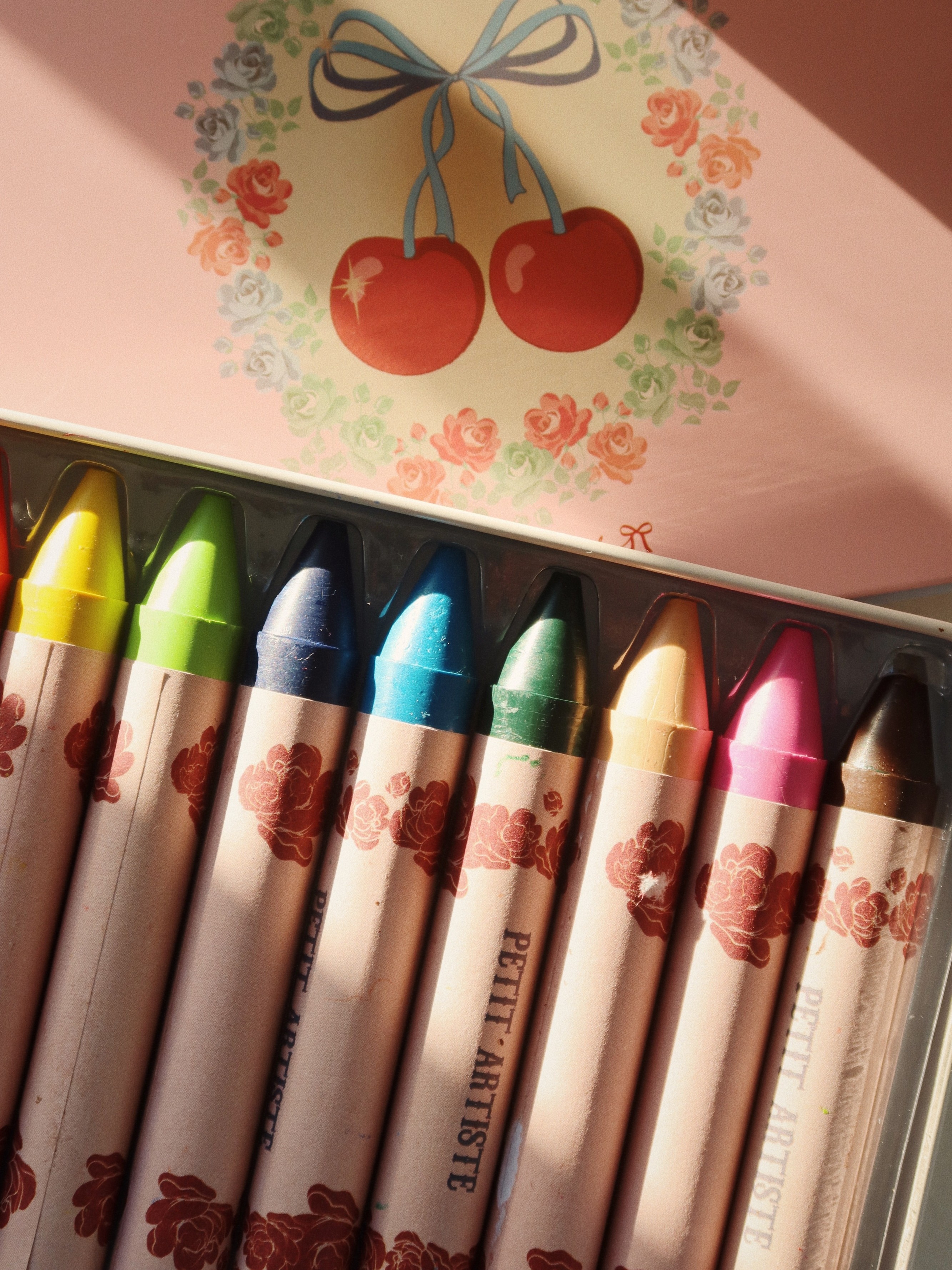 Konges Sløjd - kredki z wosku pszczelego Cherry Bow