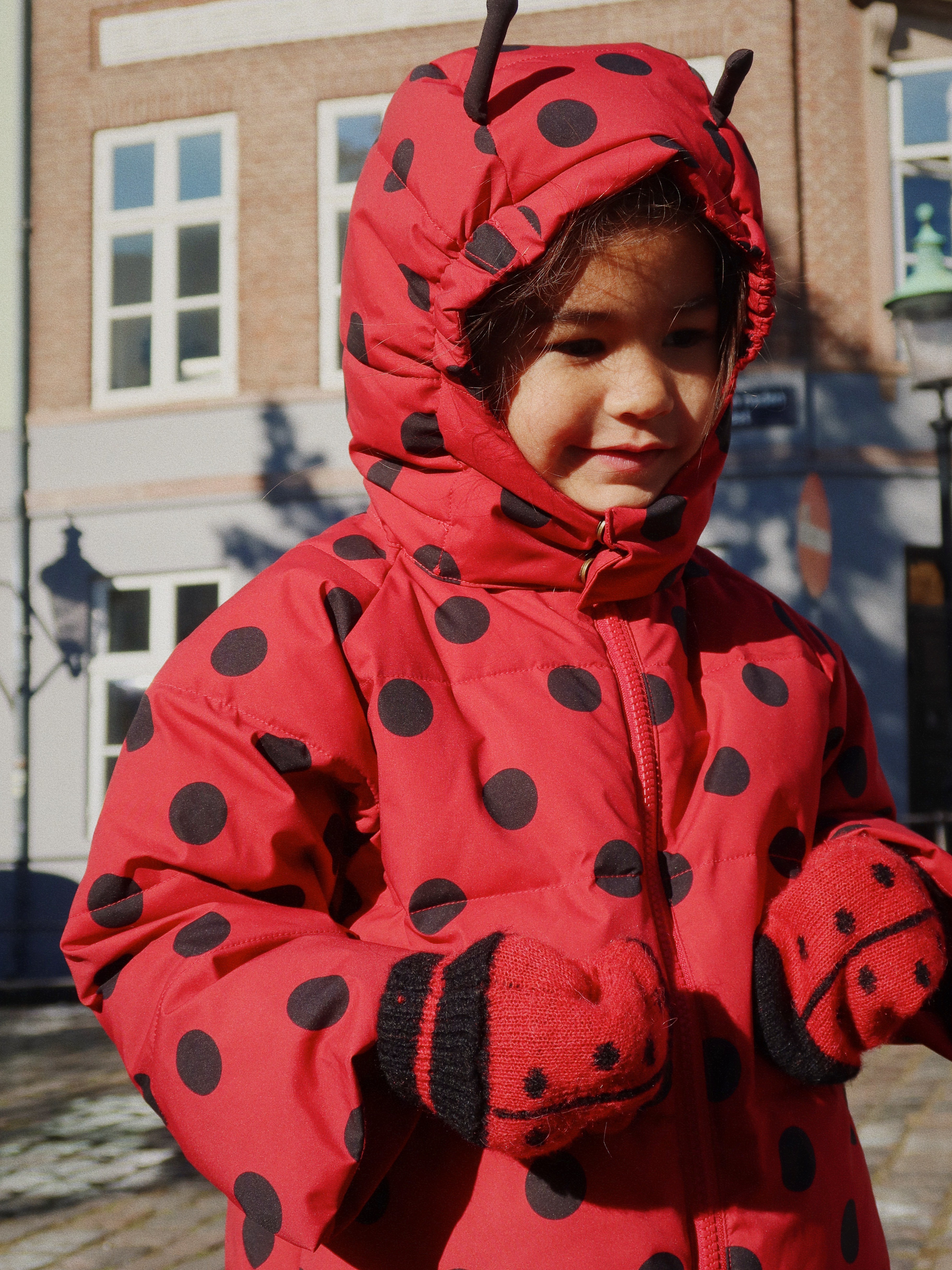 Konges Sløjd - rękawiczki z jednym palcem Ladybug mittens Barbados Cherry