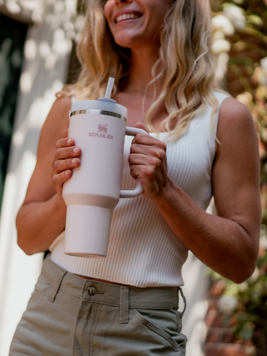 Stanley - kubek Quencher H2.O FlowState™ Tumbler 1,18 L Rose Quartz Stanley - kubek Quencher H2.O FlowState™ Tumbler 1,18 L Rose Quartz